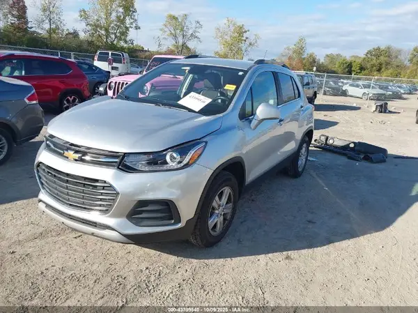 KL7CJPSB8HB134625 2017 CHEVROLET TRAX - Image 2