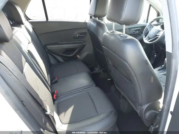KL7CJPSB8HB188488 2017 CHEVROLET TRAX - Image 8
