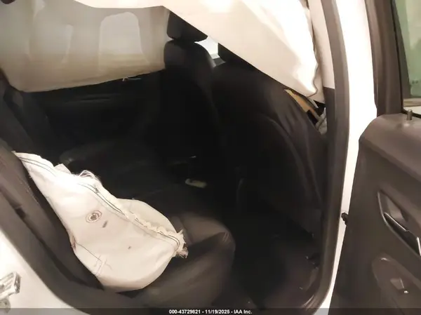 KL7CJPSB8HB208450 2017 CHEVROLET TRAX - Image 8