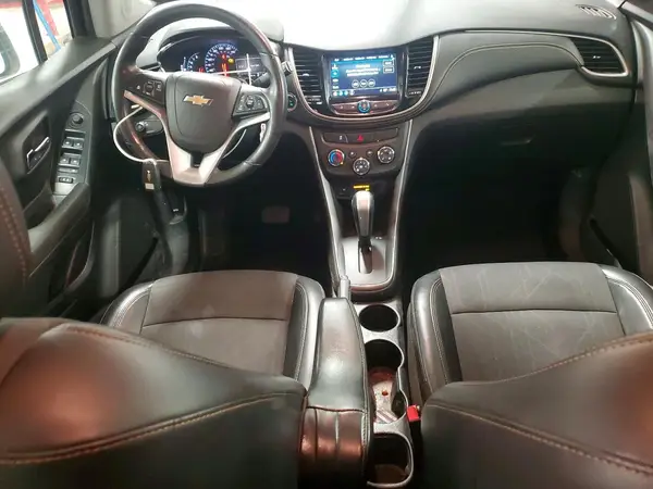 KL7CJPSB8JB614525 2018 CHEVROLET TRAX - Image 8