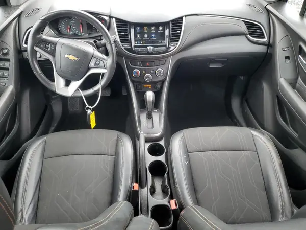KL7CJPSB8JB638078 2018 CHEVROLET TRAX - Image 8