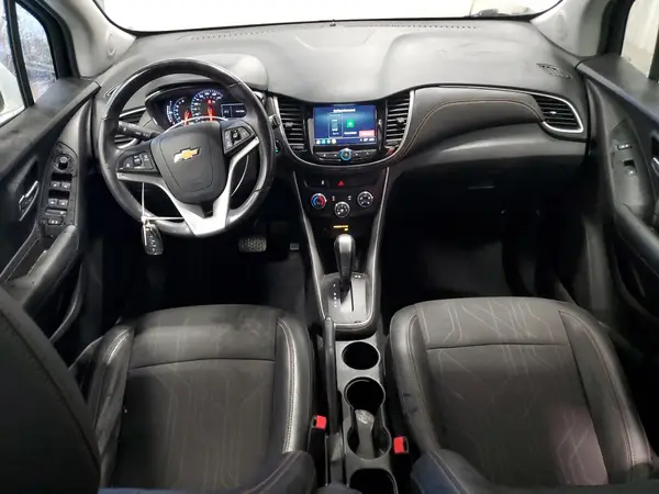 KL7CJPSB8JB693811 2018 CHEVROLET TRAX - Image 8