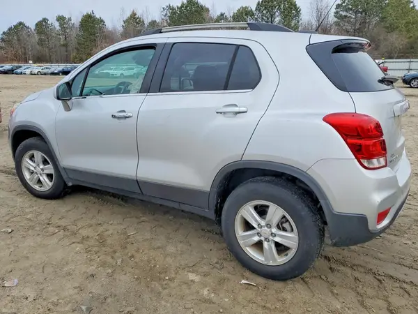 KL7CJPSB8KB751174 2019 CHEVROLET TRAX - Image 2
