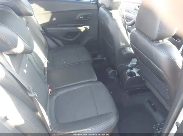 KL7CJPSB8KB757038 2019 CHEVROLET TRAX - Image 8