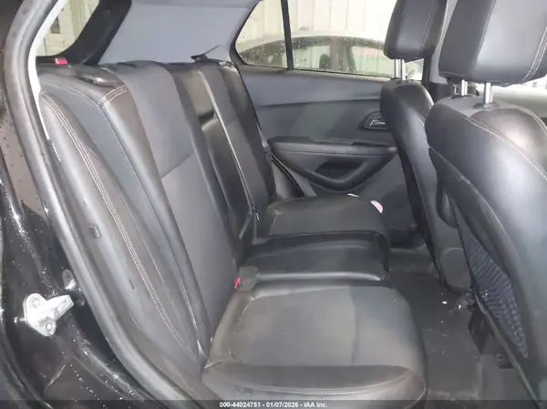 KL7CJPSB8KB789603 2019 CHEVROLET TRAX - Image 8