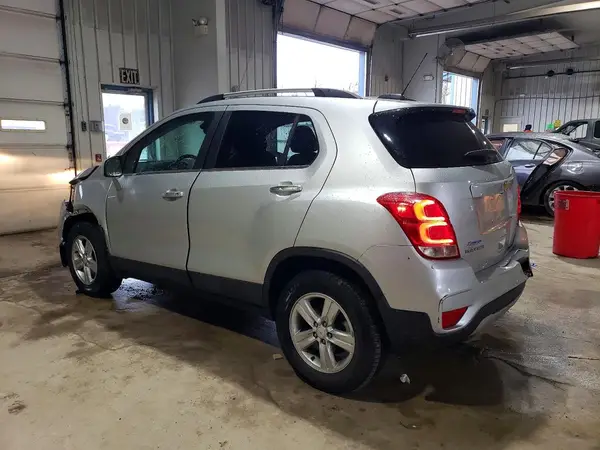 KL7CJPSB8KB807789 2019 CHEVROLET TRAX - Image 2