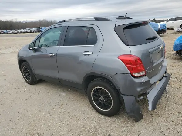 KL7CJPSB8KB809865 2019 CHEVROLET TRAX - Image 2