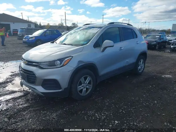 KL7CJPSB8KB830991 2019 CHEVROLET TRAX - Image 2