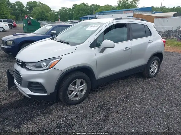 KL7CJPSB8KB834684 2019 CHEVROLET TRAX - Image 2