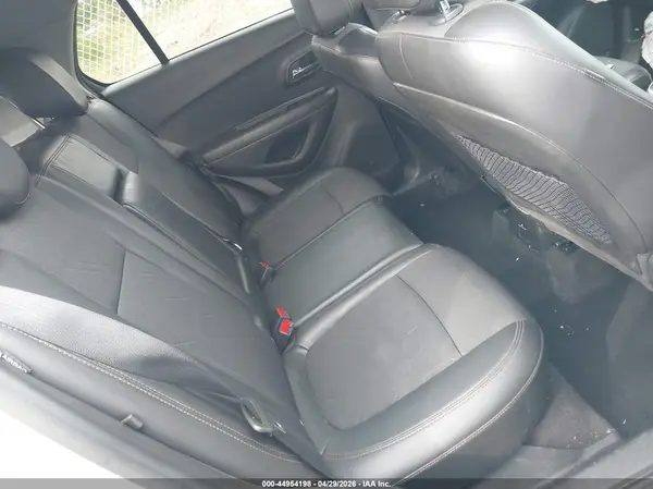 KL7CJPSB8KB834684 2019 CHEVROLET TRAX - Image 8