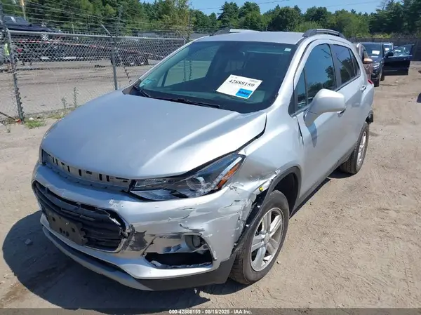 KL7CJPSB8KB838041 2019 CHEVROLET TRAX - Image 2
