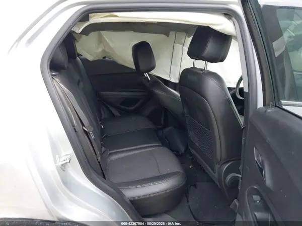 KL7CJPSB8KB842171 2019 CHEVROLET TRAX - Image 8