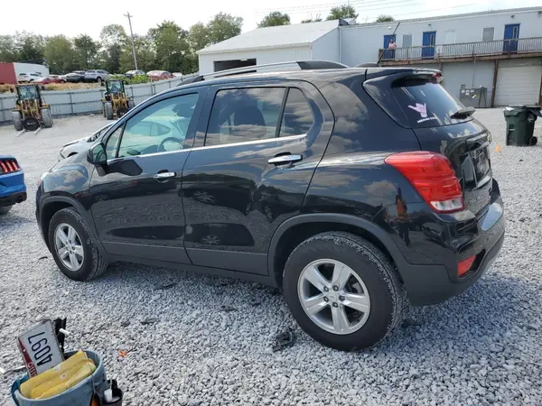 KL7CJPSB8KB853476 2019 CHEVROLET TRAX - Image 2