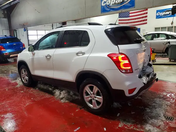KL7CJPSB8KB877888 2019 CHEVROLET TRAX - Image 2
