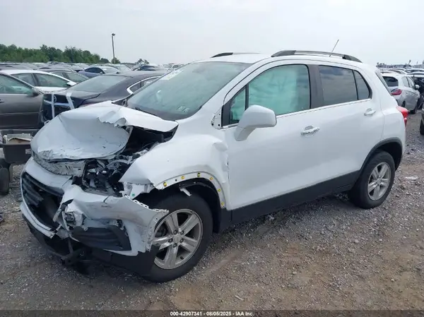 KL7CJPSB8KB892410 2019 CHEVROLET TRAX - Image 2