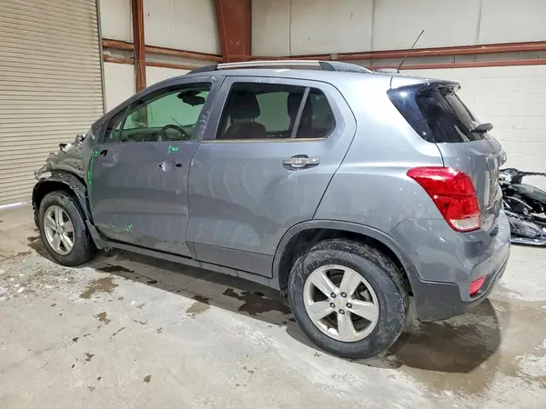 KL7CJPSB8KB895355 2019 CHEVROLET TRAX - Image 2