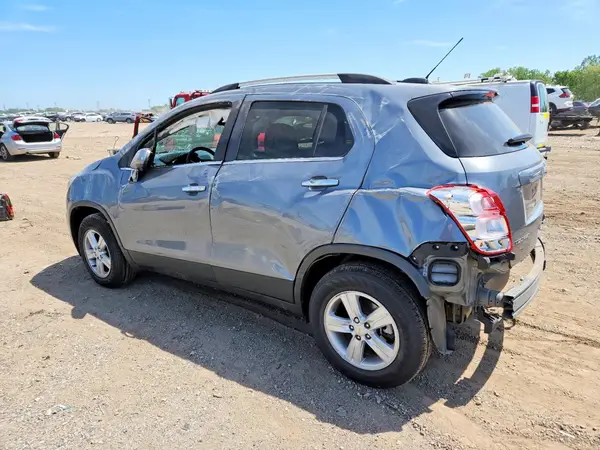 KL7CJPSB8KB897574 2019 CHEVROLET TRAX - Image 2