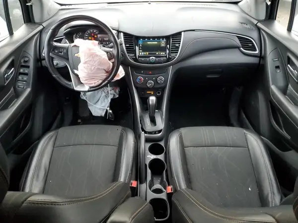 KL7CJPSB8KB902093 2019 CHEVROLET TRAX - Image 8