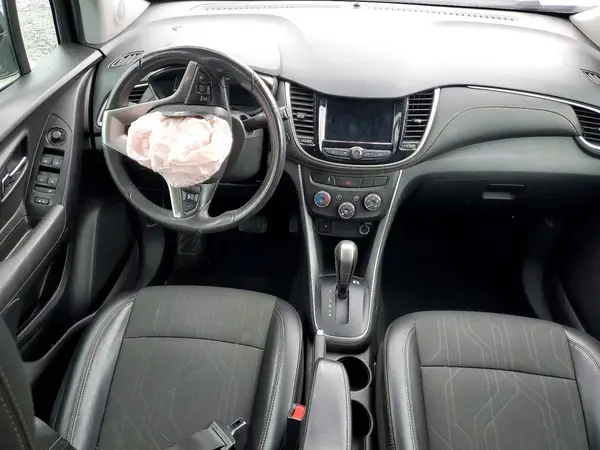 KL7CJPSB8KB904233 2019 CHEVROLET TRAX - Image 8