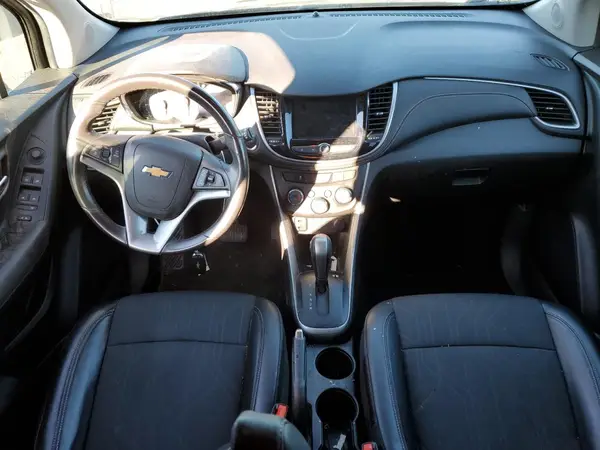 KL7CJPSB8KB940066 2019 CHEVROLET TRAX - Image 8