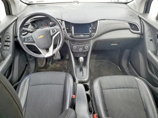 KL7CJPSB8LB002652 2020 CHEVROLET TRAX - Image 8
