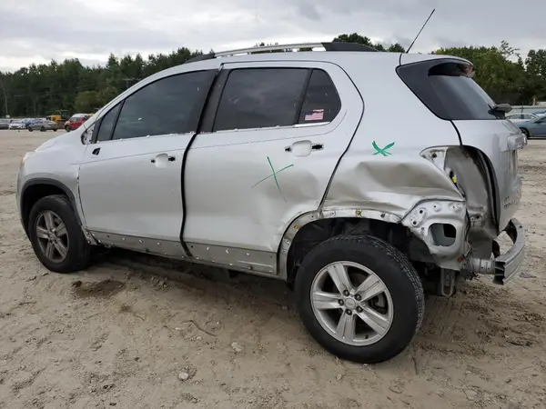 KL7CJPSB8LB022805 2020 CHEVROLET TRAX - Image 2