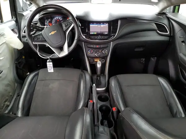 KL7CJPSB8LB022805 2020 CHEVROLET TRAX - Image 8