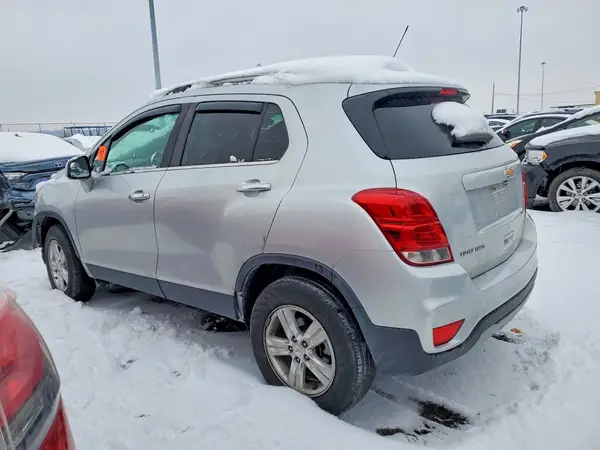 KL7CJPSB8LB023582 2020 CHEVROLET TRAX - Image 2