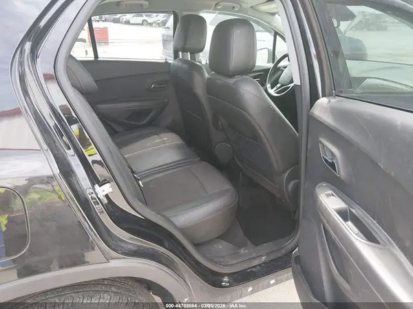 KL7CJPSB8LB026496 2020 CHEVROLET TRAX - Image 8