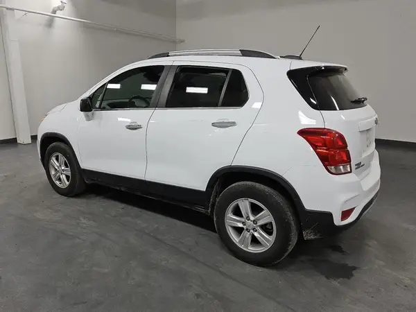 KL7CJPSB8LB037918 2020 CHEVROLET TRAX - Image 2