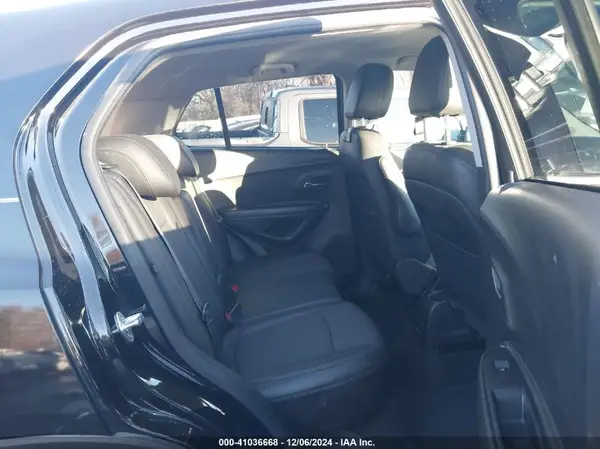 KL7CJPSB8LB038230 2020 CHEVROLET TRAX - Image 8
