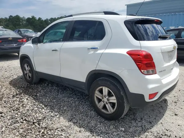 KL7CJPSB8LB055688 2020 CHEVROLET TRAX - Image 2
