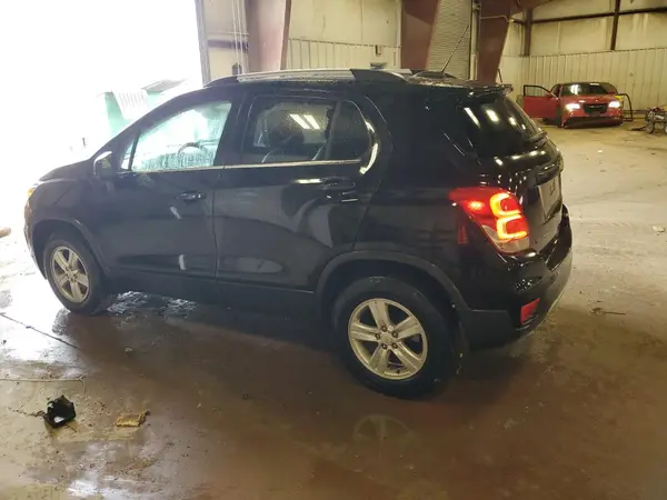 KL7CJPSB8LB328001 2020 CHEVROLET TRAX - Image 2