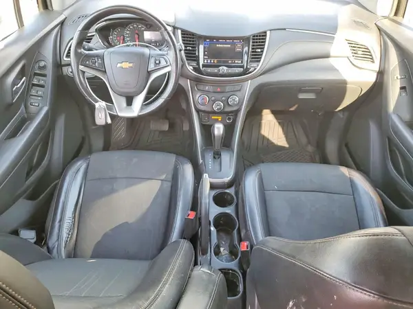 KL7CJPSB8LB330864 2020 CHEVROLET TRAX - Image 8
