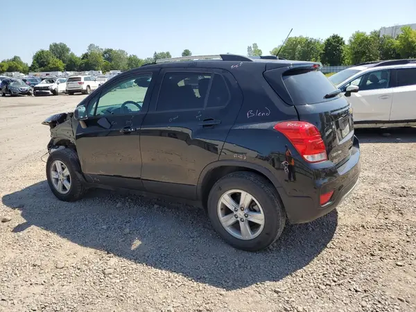 KL7CJPSB8MB320904 2021 CHEVROLET TRAX - Image 2