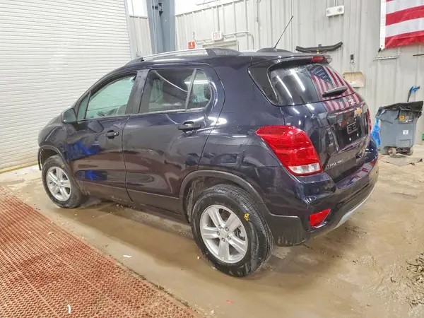 KL7CJPSB8MB322328 2021 CHEVROLET TRAX - Image 2