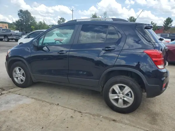 KL7CJPSB8MB333314 2021 CHEVROLET TRAX - Image 2