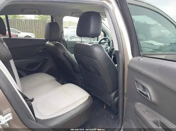 KL7CJPSB8MB342210 2021 CHEVROLET TRAX - Image 8