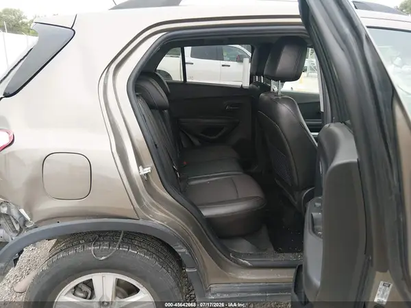 KL7CJPSB8MB343762 2021 CHEVROLET TRAX - Image 8