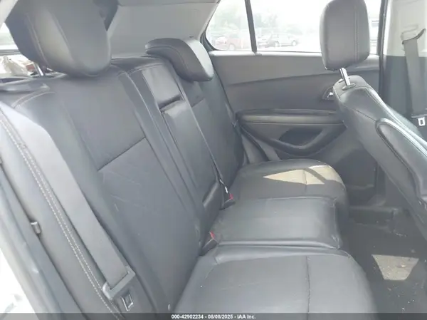 KL7CJPSB8MB344569 2021 CHEVROLET TRAX - Image 8