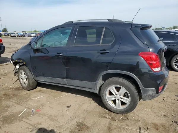 KL7CJPSB8MB346936 2021 CHEVROLET TRAX - Image 2