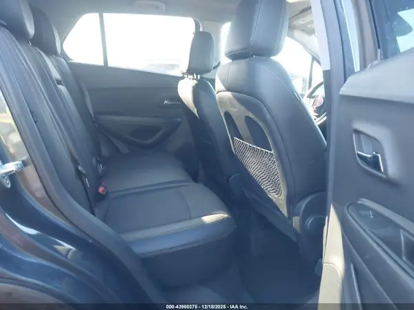KL7CJPSB8MB347312 2021 CHEVROLET TRAX - Image 8