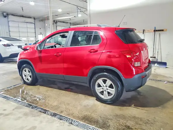 KL7CJPSB9GB548494 2016 CHEVROLET TRAX - Image 2