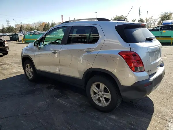 KL7CJPSB9GB551931 2016 CHEVROLET TRAX - Image 2
