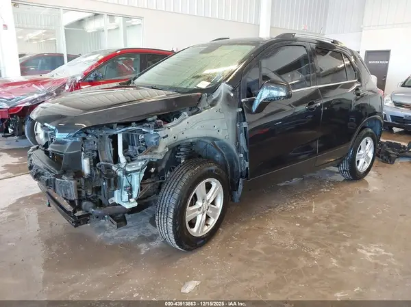 KL7CJPSB9GB578000 2016 CHEVROLET TRAX - Image 2