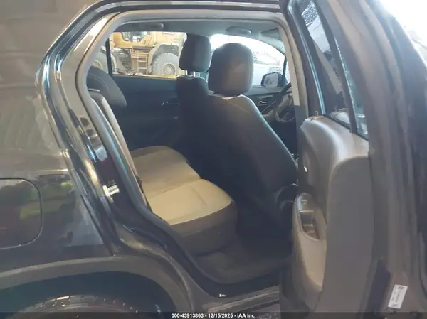 KL7CJPSB9GB578000 2016 CHEVROLET TRAX - Image 8