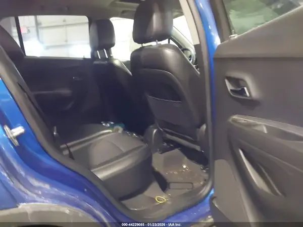 KL7CJPSB9GB597095 2016 CHEVROLET TRAX - Image 8