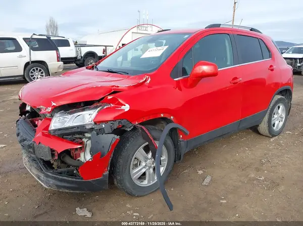 KL7CJPSB9GB621217 2016 CHEVROLET TRAX - Image 2