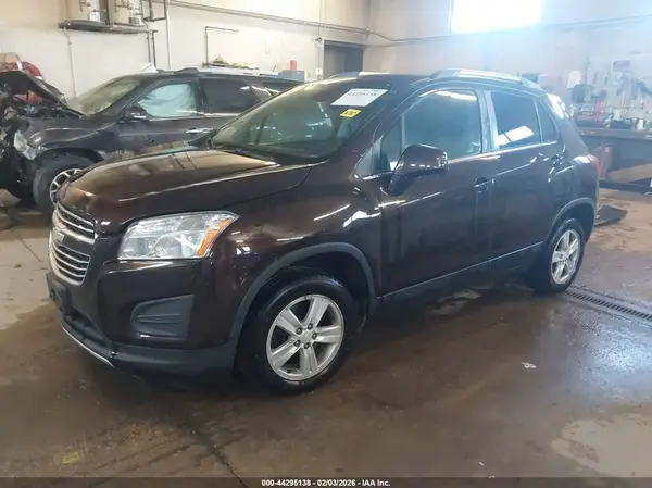KL7CJPSB9GB629964 2016 CHEVROLET TRAX - Image 2