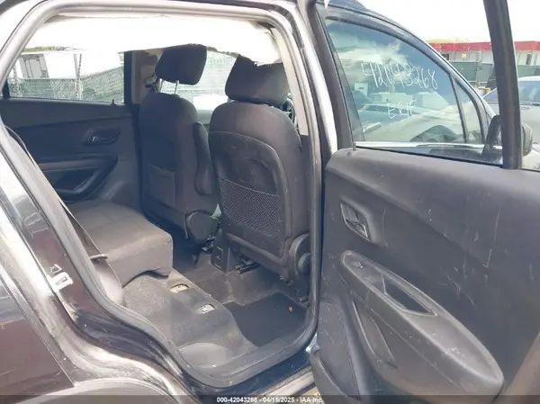 KL7CJPSB9GB715758 2016 CHEVROLET TRAX - Image 8